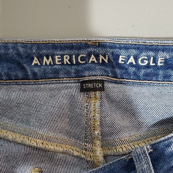 AMERICAN Eagle 31x28 high rise size 8 stretch mom jeans - Picture 6 of 8
